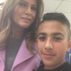 Meet your Posher, Ayham